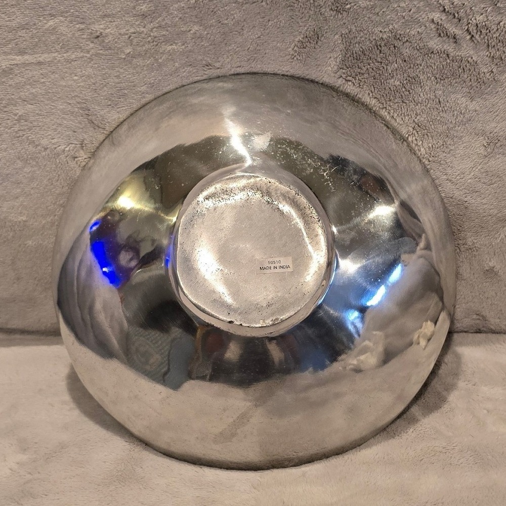 Vintage Pewter Sunflower Embossed Serving Bowl Floral Decor Made in India - Picture 2 of 3